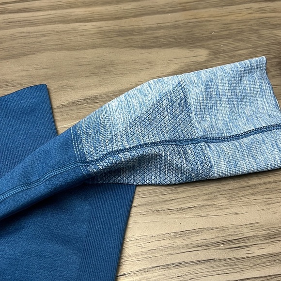 LULULEMON SEAMLESSLY STREET CROP LEGGINGS BLUE OMBRÉ 6 - Picture 16 of 16